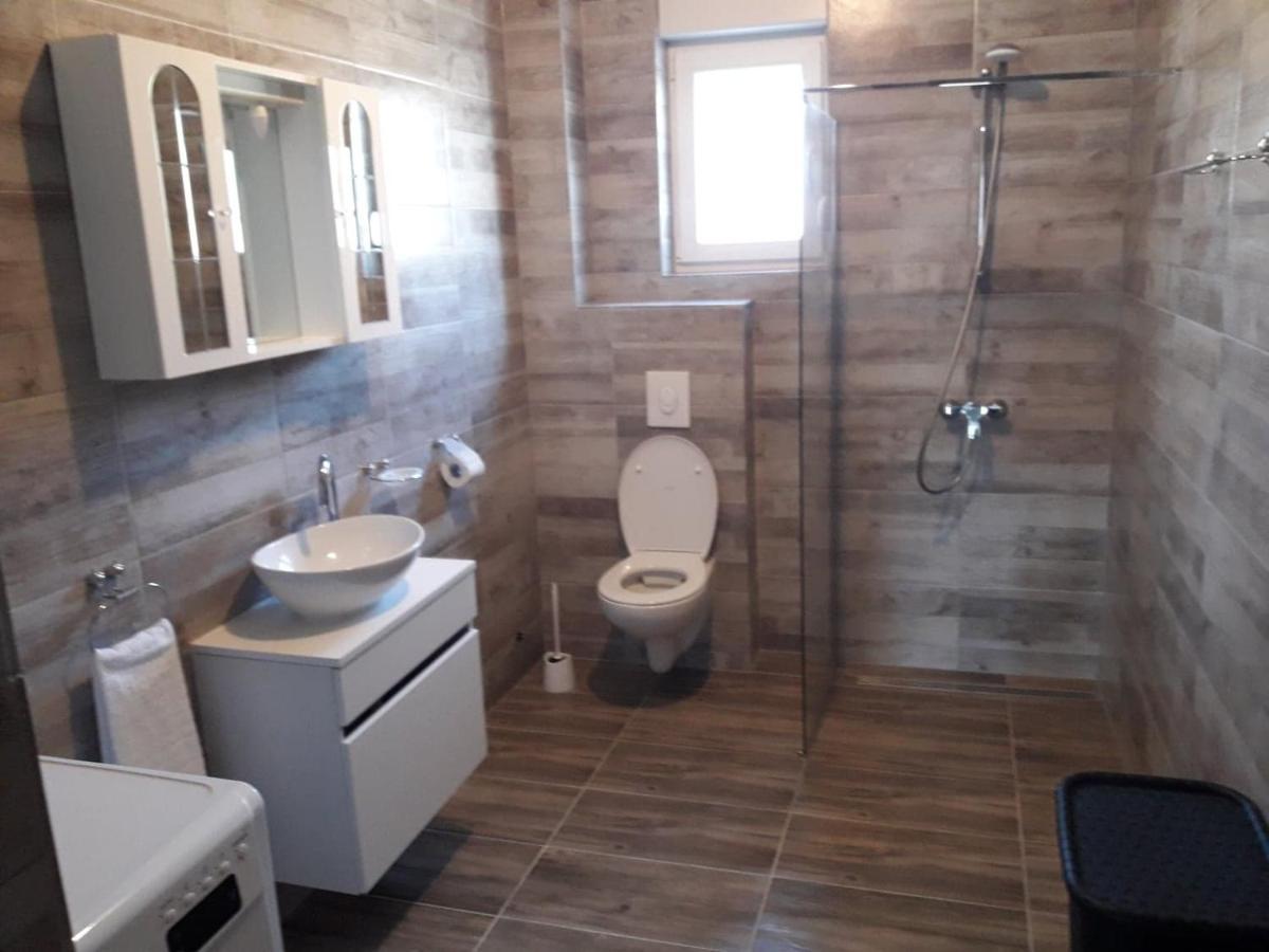 Apartman Sandra Vodice Exterior foto